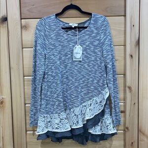 Entro Blue and Cream Lace Layered Blouse